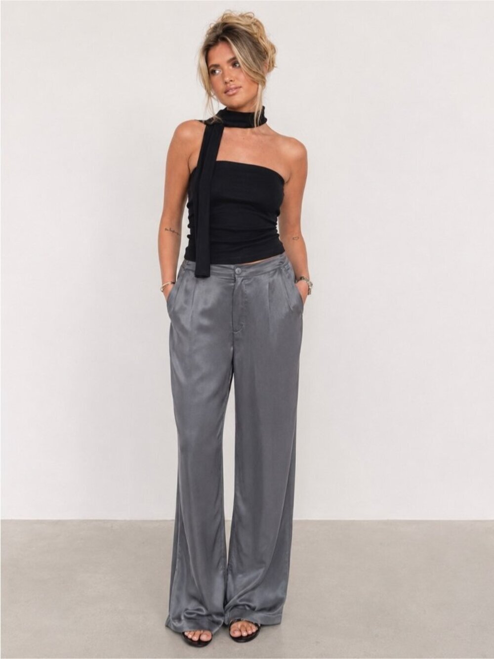 Djerf Avenue On The Go Pants Storm Gray Satin Pants Women’s Small NWT